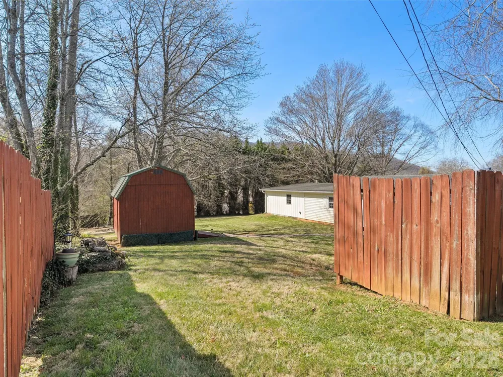 19 Mingus Street Canton, NC 28716