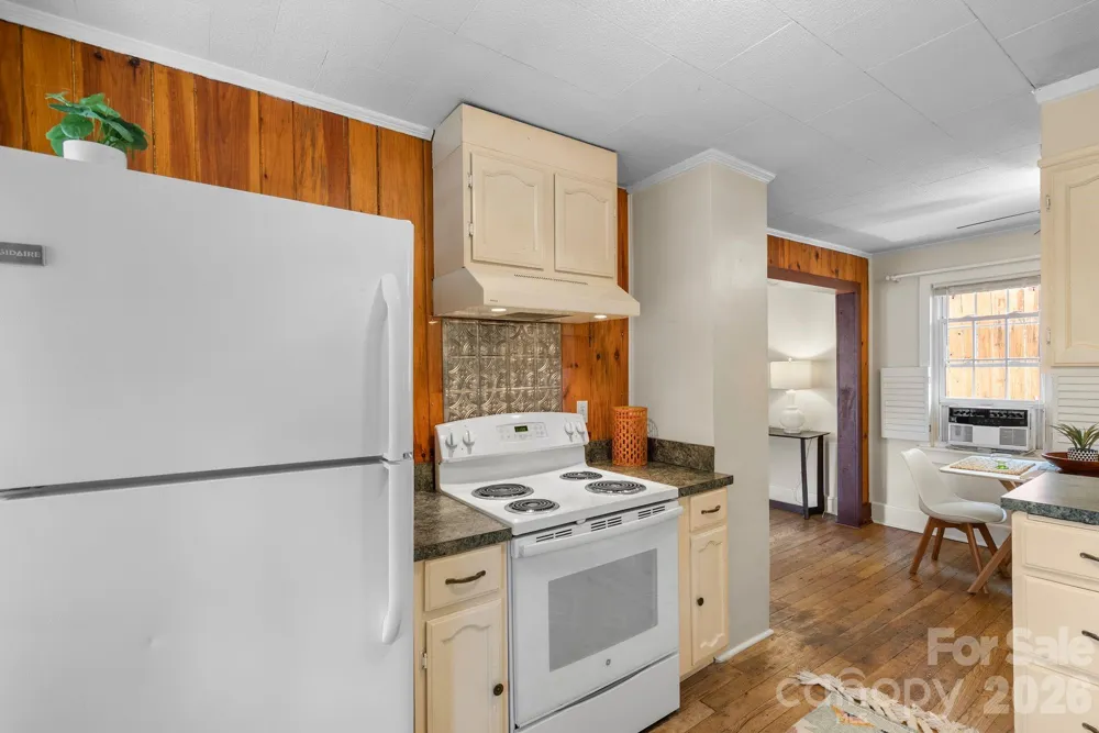 212 Holtzclaw Street #PT # 14-15 Canton, NC 28716