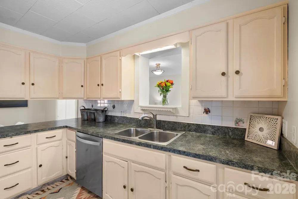 212 Holtzclaw Street #PT # 14-15 Canton, NC 28716