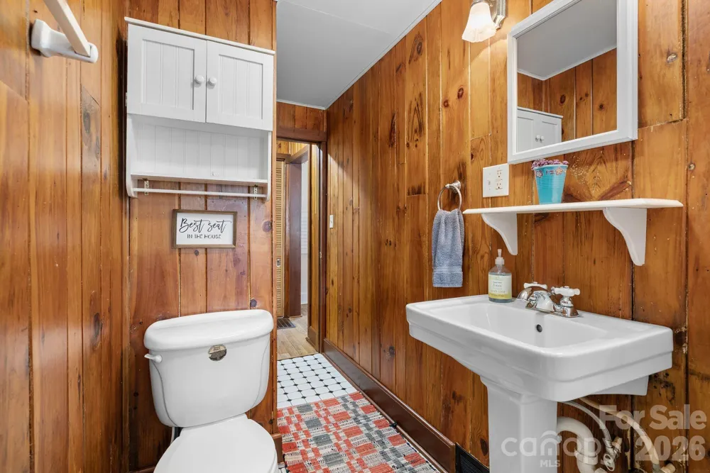212 Holtzclaw Street #PT # 14-15 Canton, NC 28716