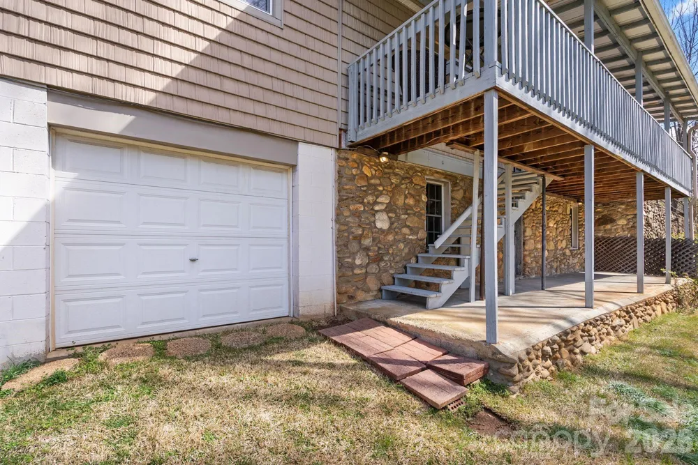 212 Holtzclaw Street #PT # 14-15 Canton, NC 28716
