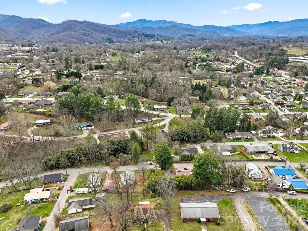 212 Holtzclaw Street #PT # 14-15 Canton, NC 28716