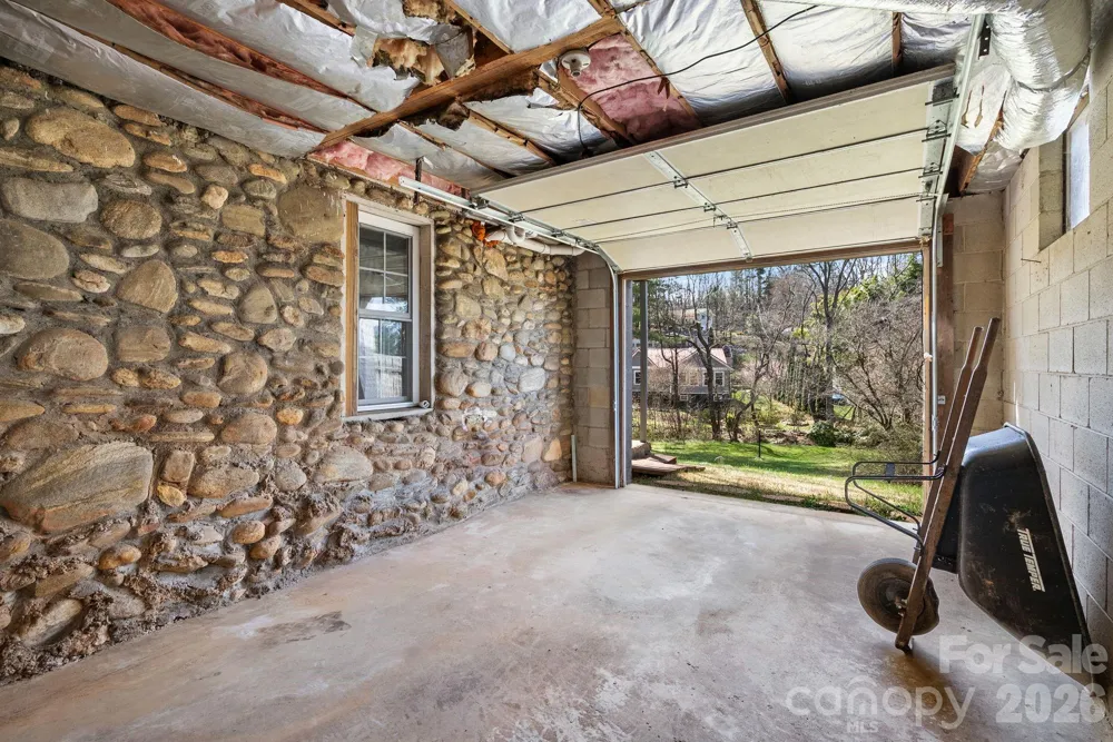 212 Holtzclaw Street #PT # 14-15 Canton, NC 28716