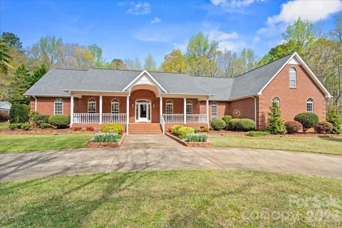 299 Fairway Lane