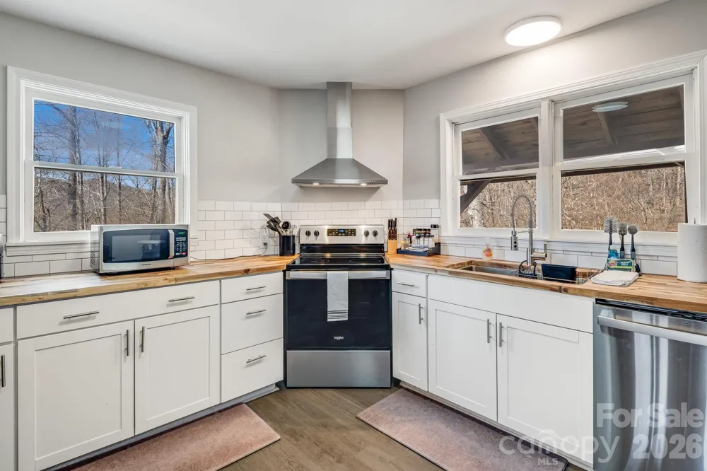 114 Johns Creek Road Canton, NC 28716
