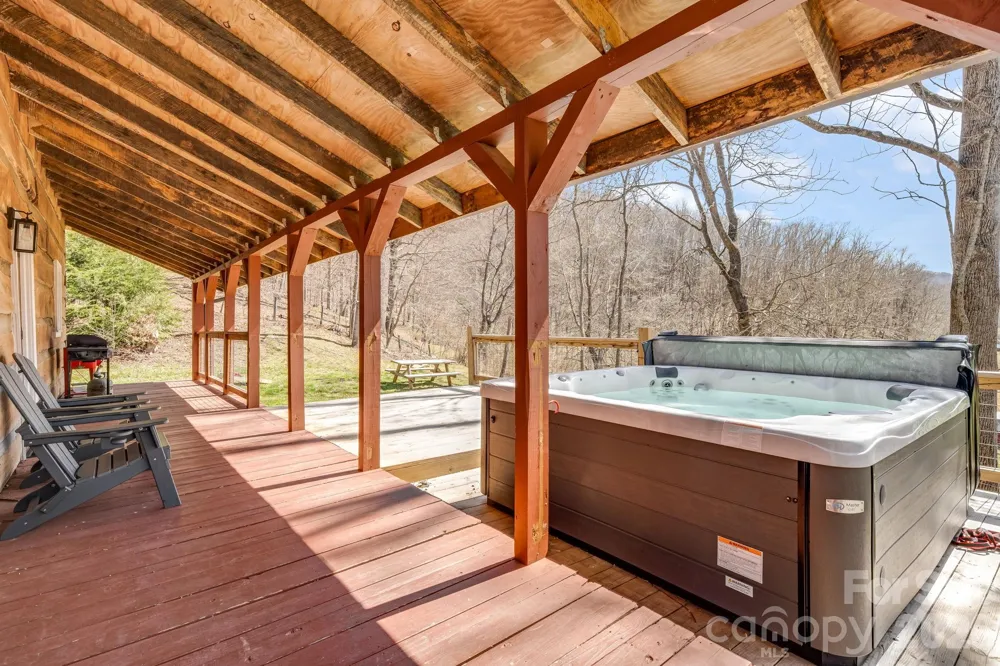 114 Johns Creek Road Canton, NC 28716