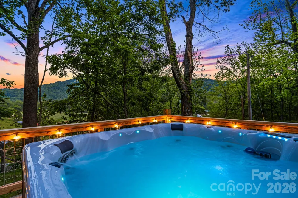 114 Johns Creek Road Canton, NC 28716