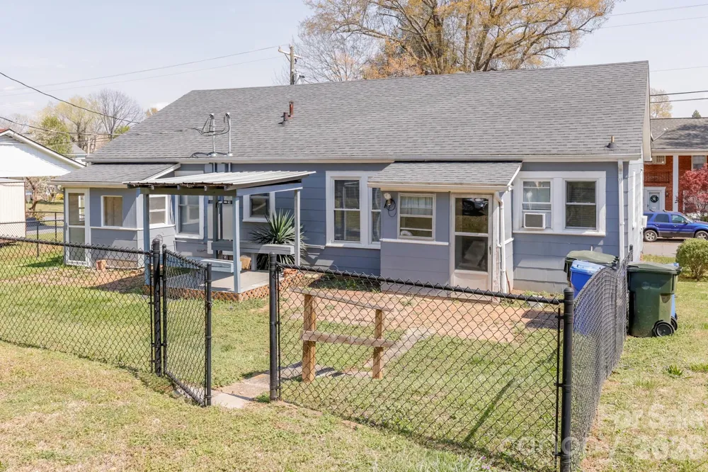 114 S Mitchell Street Rutherfordton, NC 28139