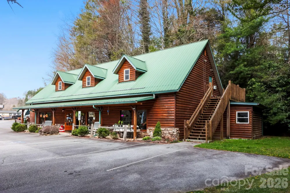 10932 Rosman Highway Lake Toxaway, NC 28747