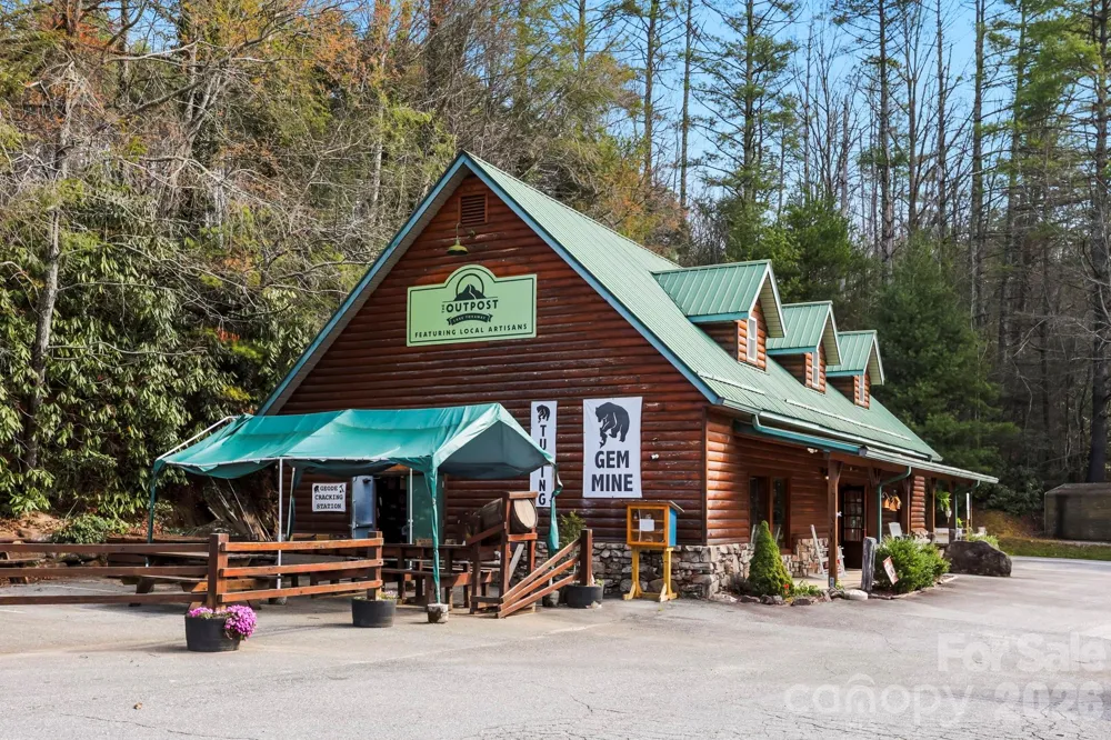 10932 Rosman Highway Lake Toxaway, NC 28747