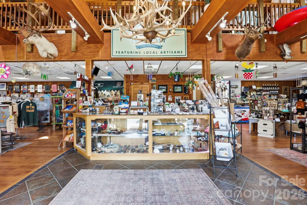 10932 Rosman Highway Lake Toxaway, NC 28747