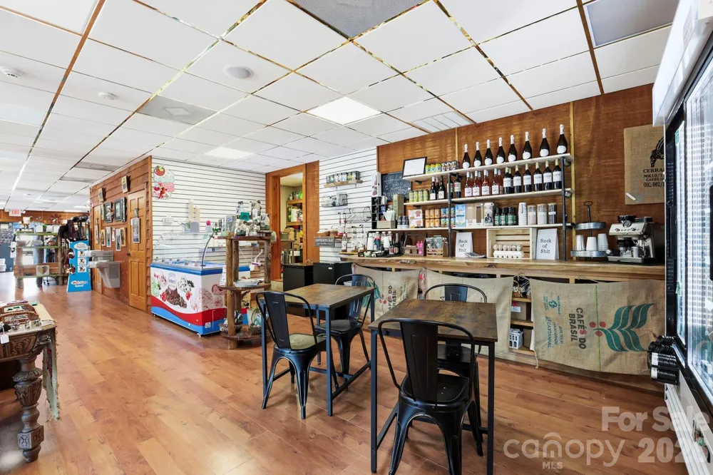 10932 Rosman Highway Lake Toxaway, NC 28747