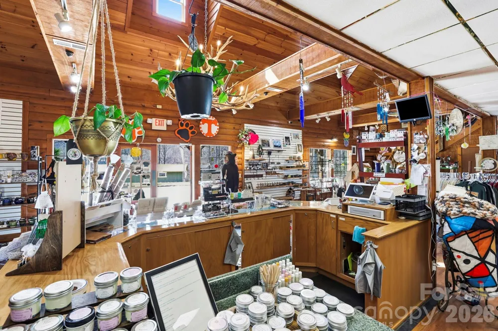 10932 Rosman Highway Lake Toxaway, NC 28747