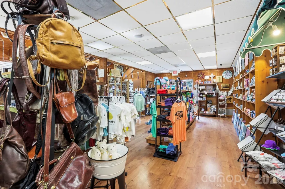 10932 Rosman Highway Lake Toxaway, NC 28747