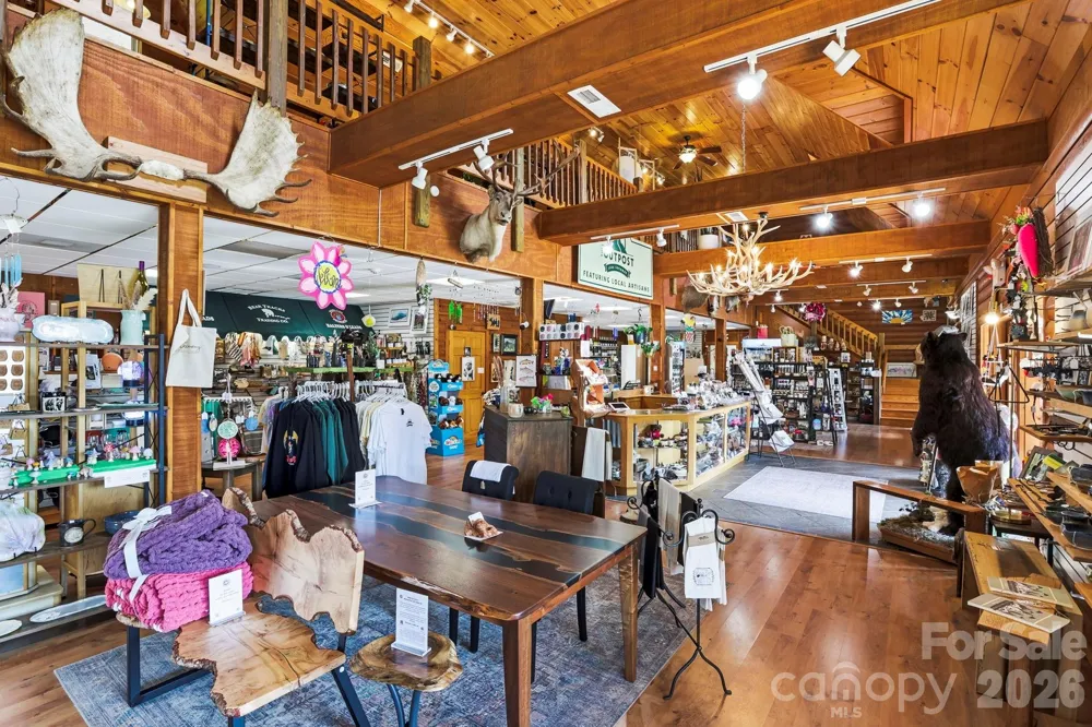 10932 Rosman Highway Lake Toxaway, NC 28747
