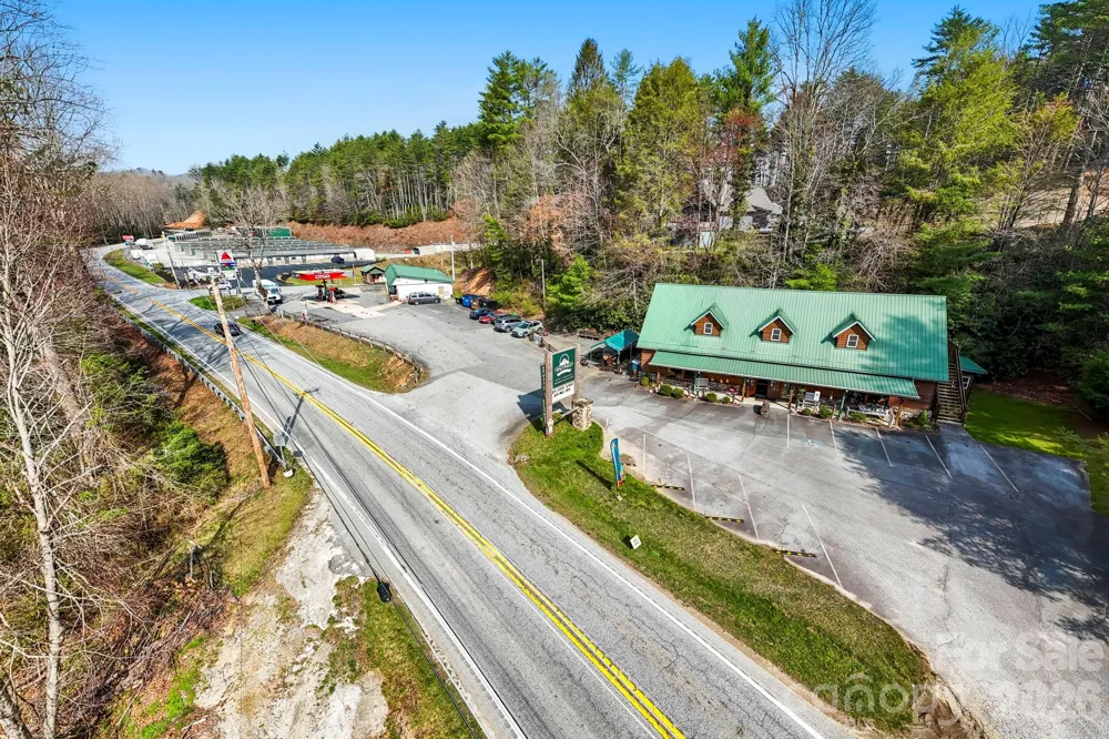10932 Rosman Highway Lake Toxaway, NC 28747