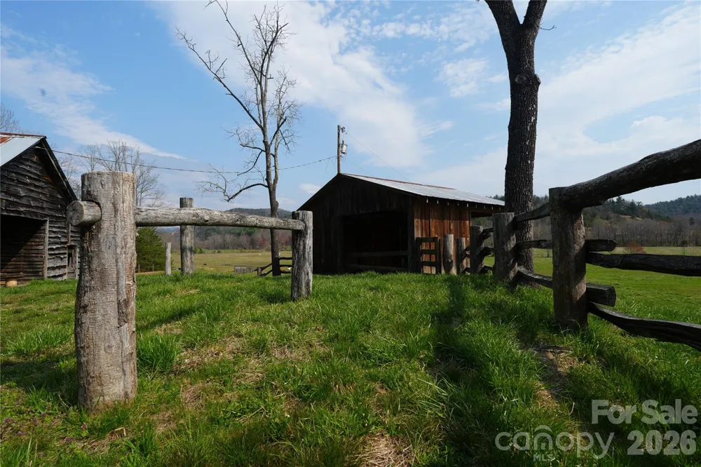 316 Lewis Fork Baptist Church Road Purlear, NC 28665