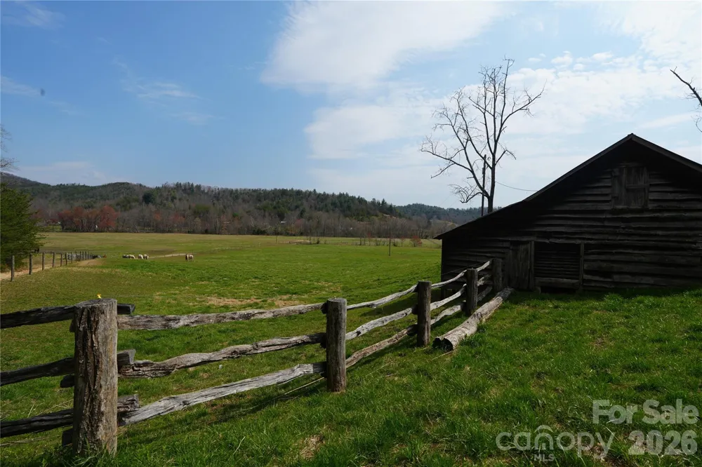 316 Lewis Fork Baptist Church Road Purlear, NC 28665