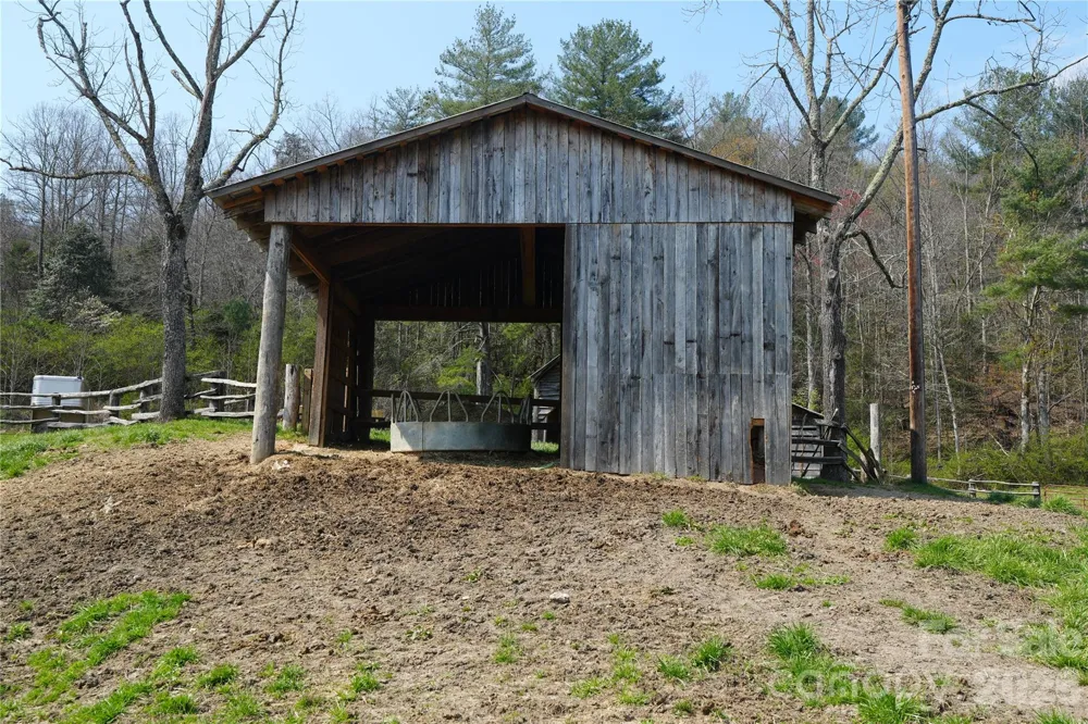 316 Lewis Fork Baptist Church Road Purlear, NC 28665
