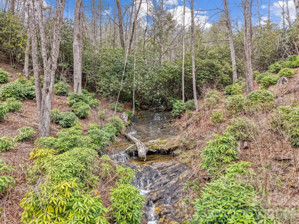 580 Robinson Creek Road Glenville, NC 28736