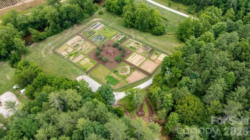 4420 Walnut Ridge Drive Lenoir, NC 28645