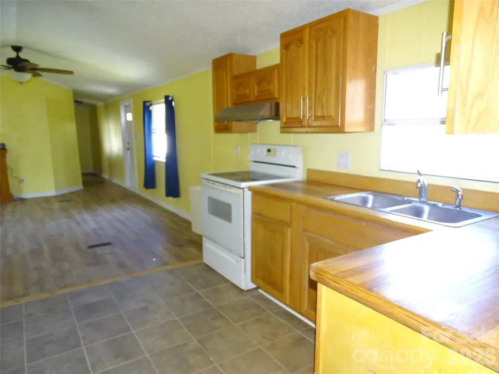 453 Riverview Lane Lexington, NC 27292
