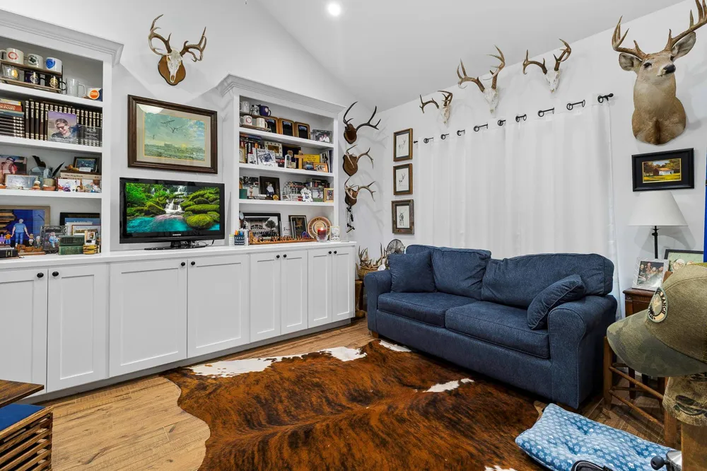 229 Knollwood Creek Onalaska, TX 77360