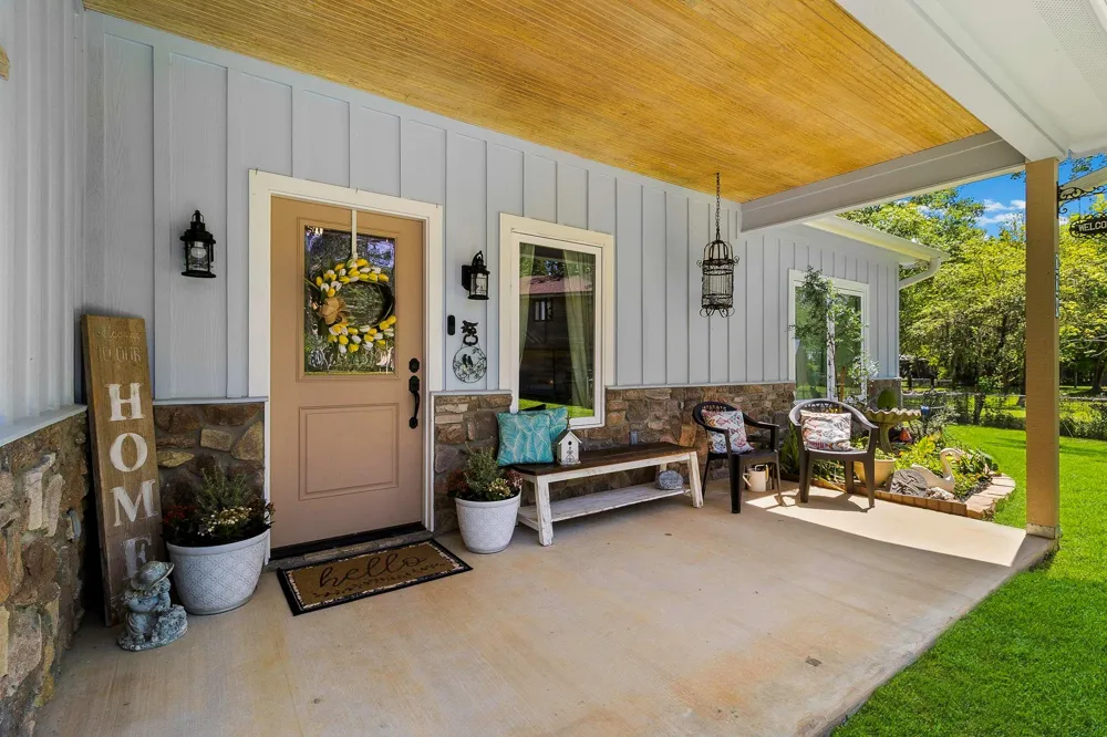 229 Knollwood Creek Onalaska, TX 77360