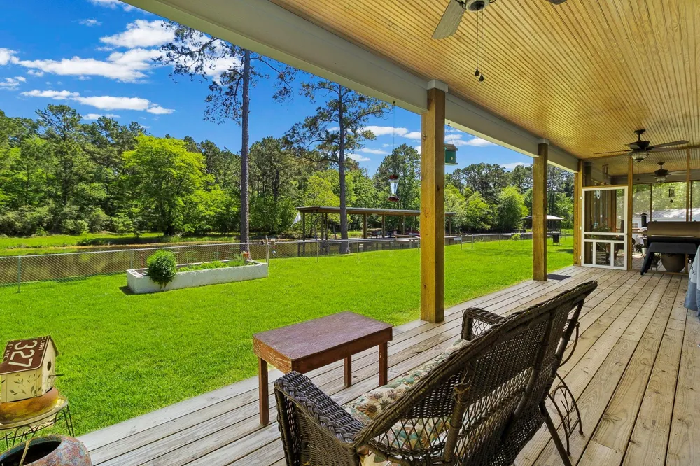 229 Knollwood Creek Onalaska, TX 77360