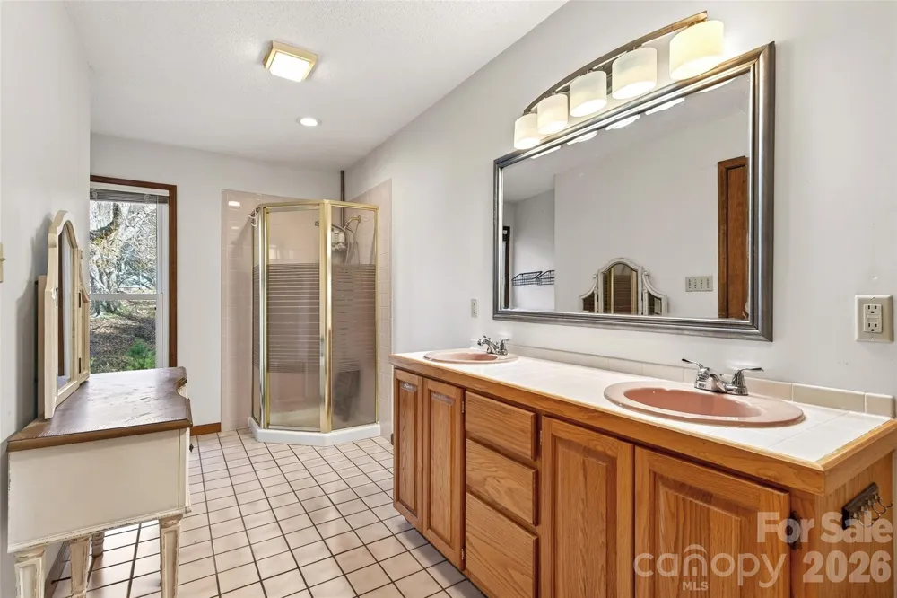 20 Annie Drive Marion, NC 28752