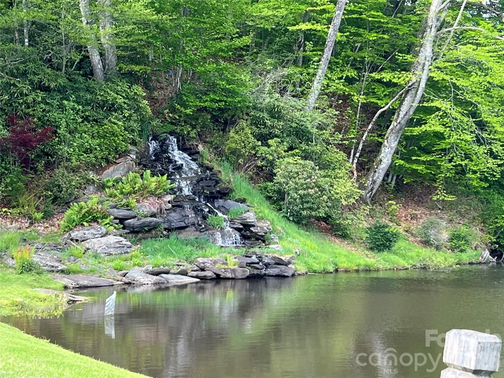 20 Lady Slipper Loop Newland, NC 28657