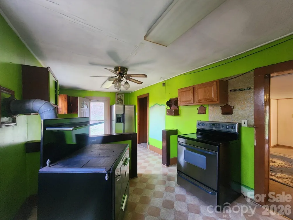 1025 Chandler Cove Road Marshall, NC 28753