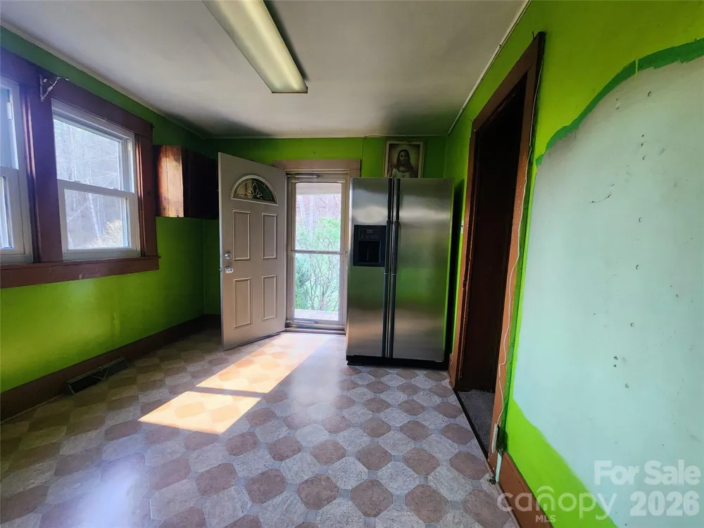 1025 Chandler Cove Road Marshall, NC 28753