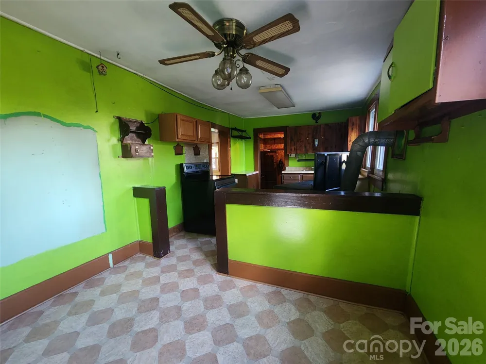 1025 Chandler Cove Road Marshall, NC 28753