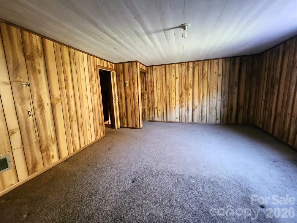 1025 Chandler Cove Road Marshall, NC 28753