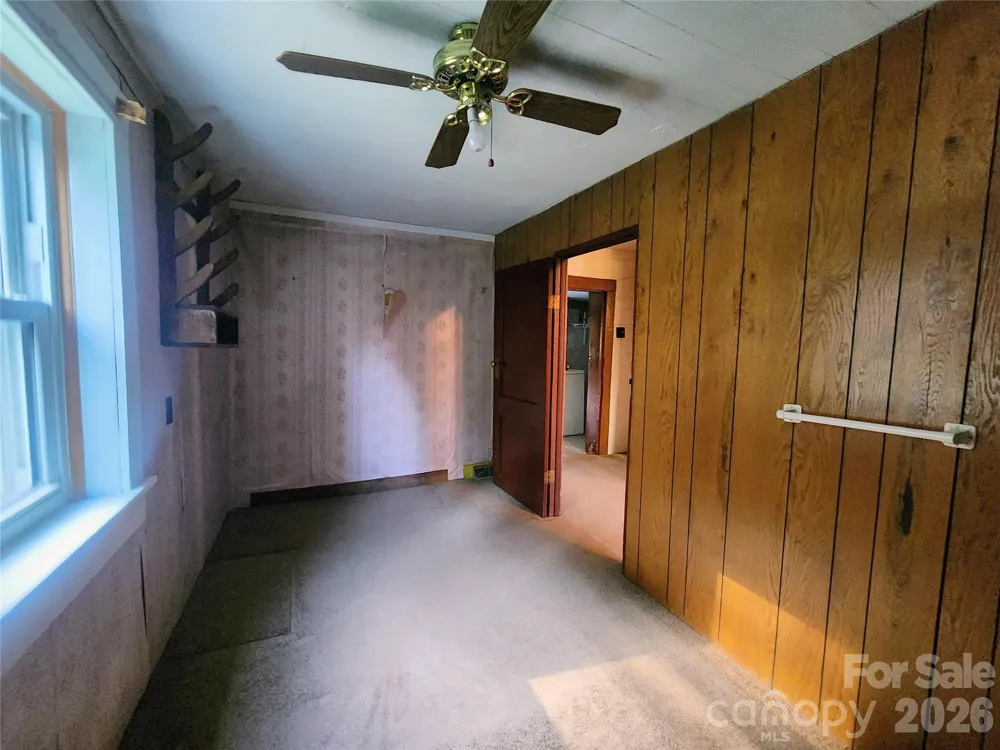 1025 Chandler Cove Road Marshall, NC 28753