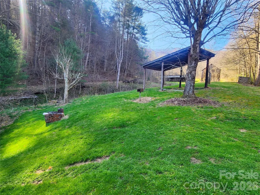 1025 Chandler Cove Road Marshall, NC 28753