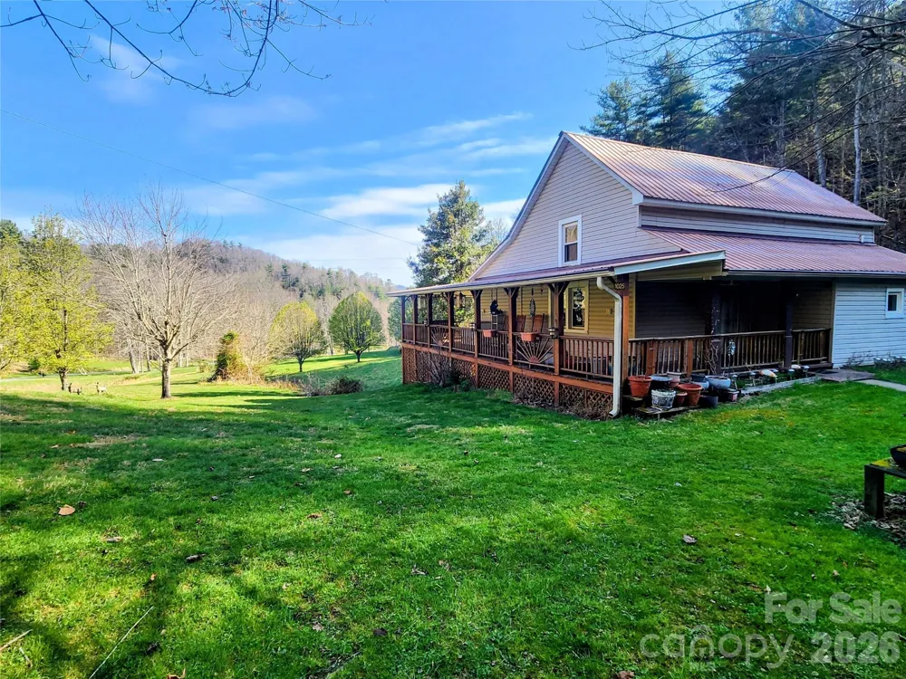 1025 Chandler Cove Road Marshall, NC 28753