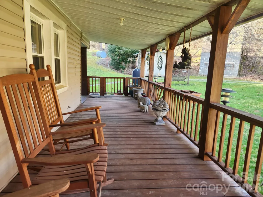 1025 Chandler Cove Road Marshall, NC 28753