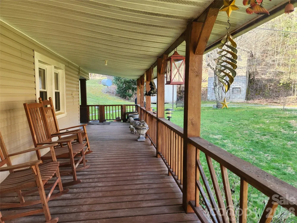 1025 Chandler Cove Road Marshall, NC 28753