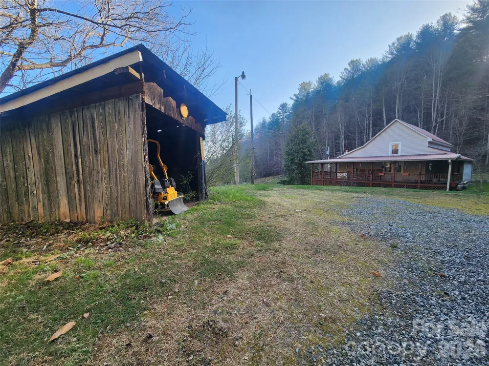 1025 Chandler Cove Road Marshall, NC 28753