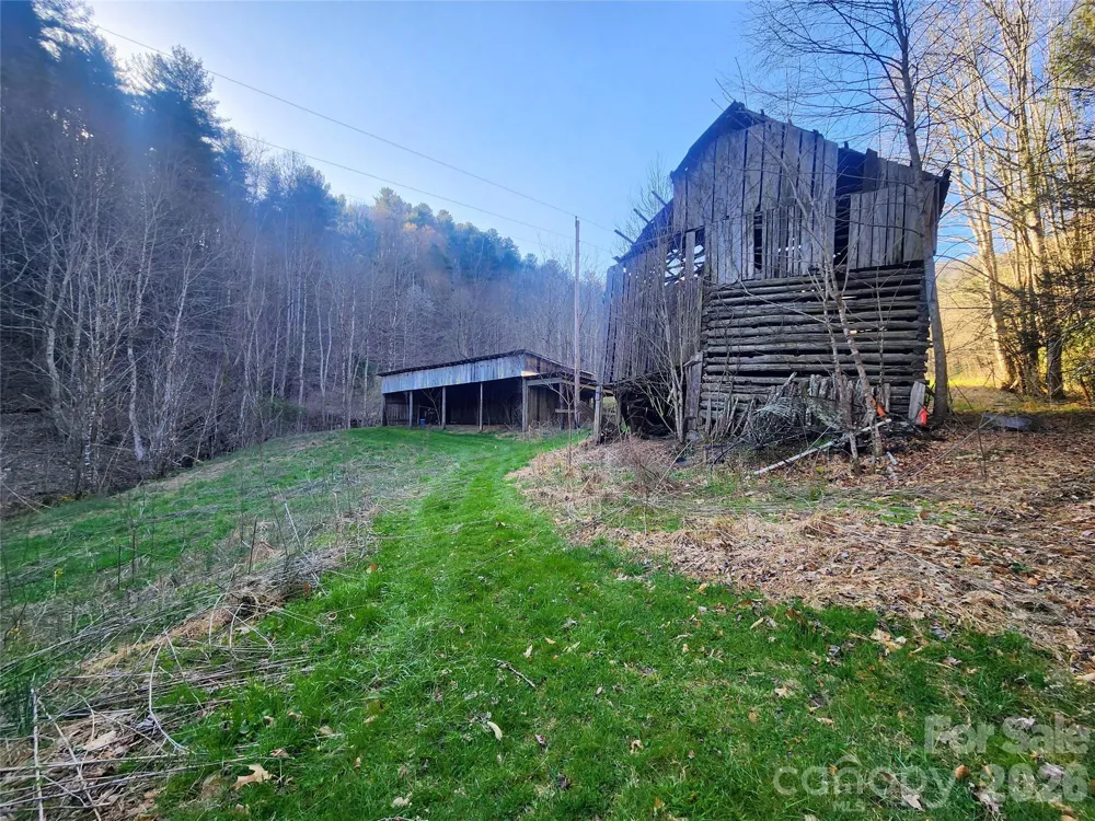 1025 Chandler Cove Road Marshall, NC 28753