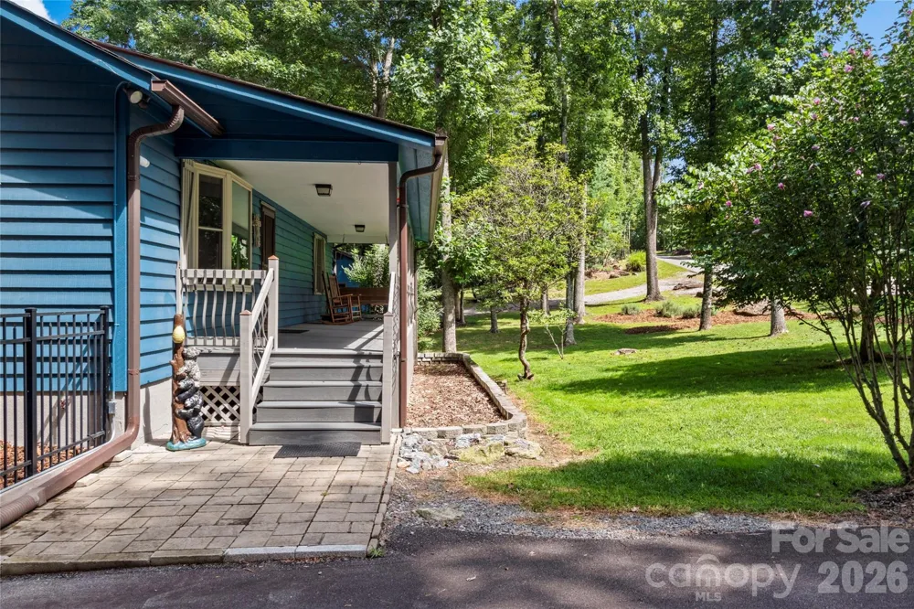 1502 Greenstreet Drive Traphill, NC 28685