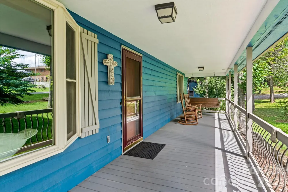 1502 Greenstreet Drive Traphill, NC 28685