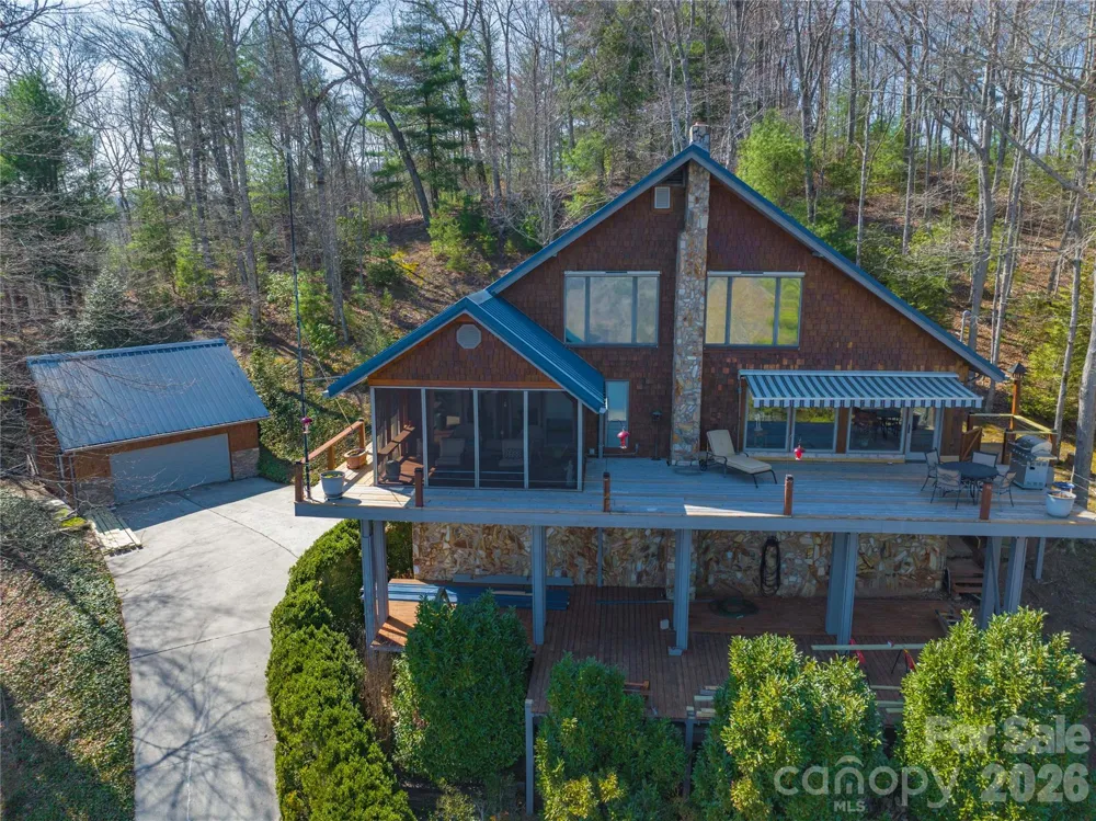 369 Deals Gap Road Robbinsville, NC 28771