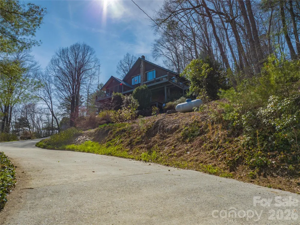 369 Deals Gap Road Robbinsville, NC 28771