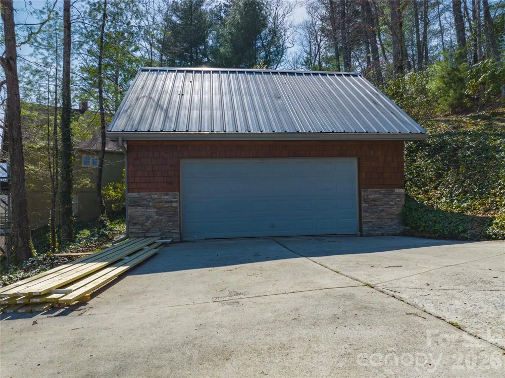 369 Deals Gap Road Robbinsville, NC 28771