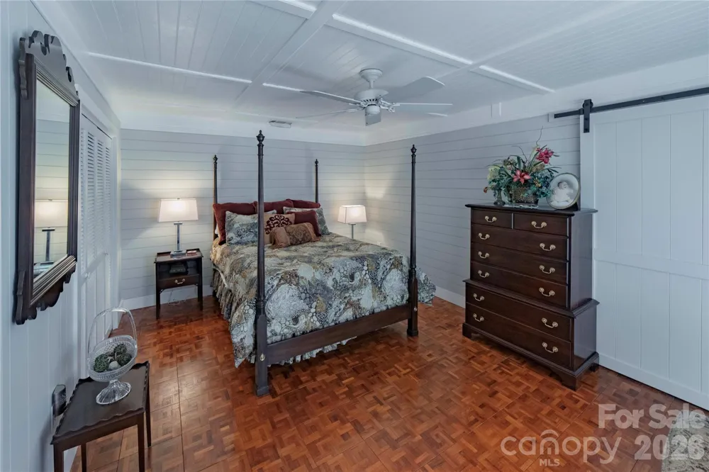 369 Deals Gap Road Robbinsville, NC 28771