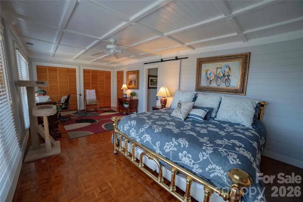 369 Deals Gap Road Robbinsville, NC 28771
