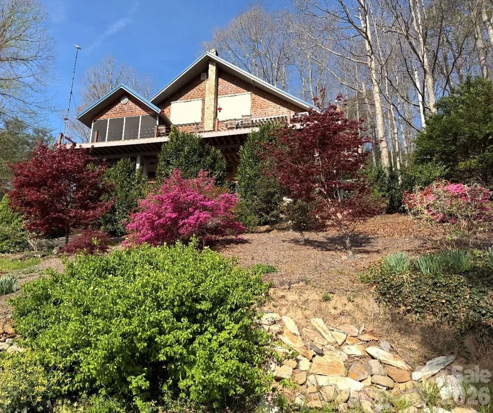 369 Deals Gap Road Robbinsville, NC 28771